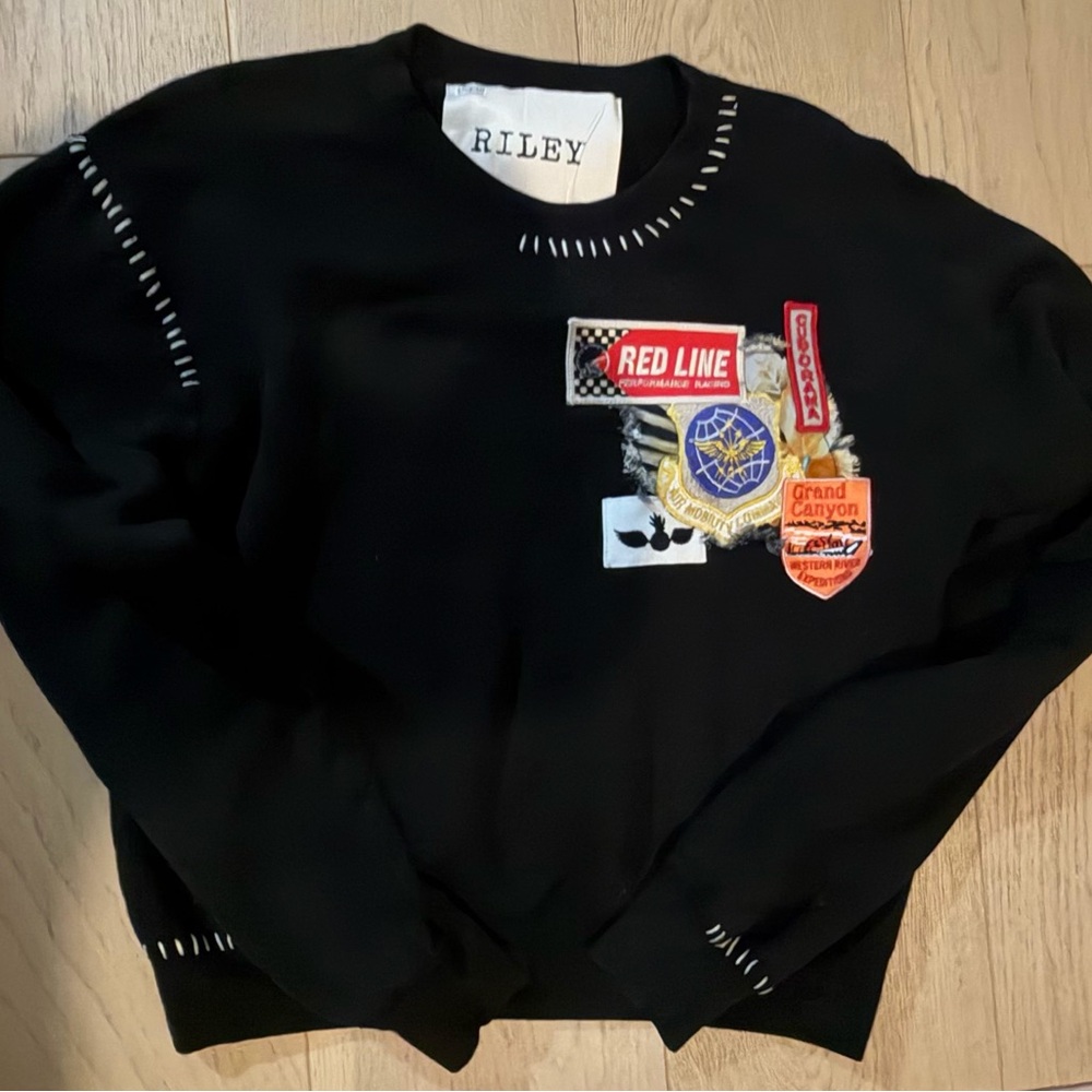 Riley Vintage all patched up black crew Small